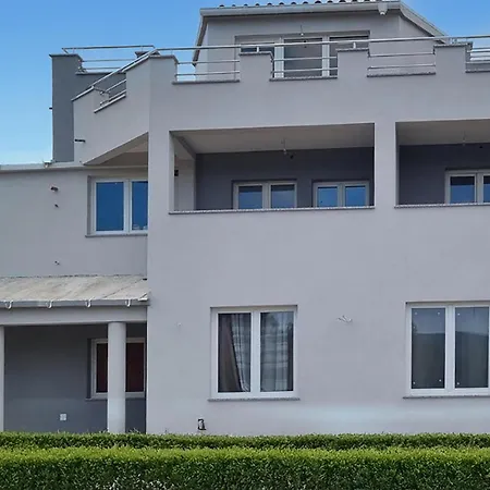 Apartment 1 Bedroom Stunning In