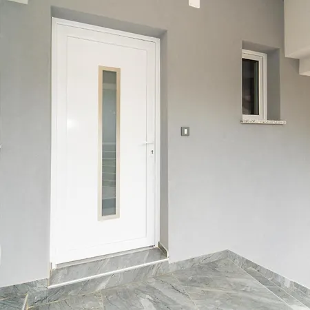1 Bedroom Stunning In *